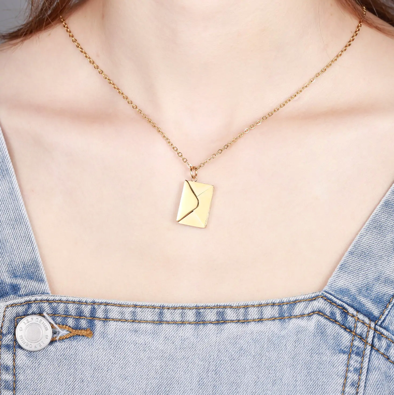 Amour Envelope Necklace